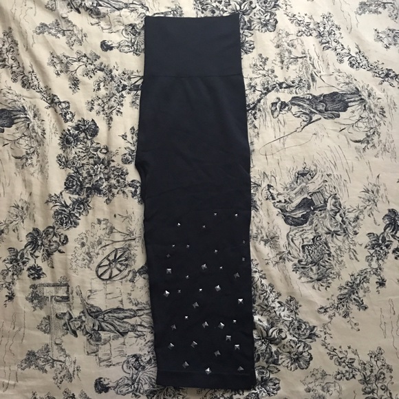 INC Studded 3/4 Leggings - Picture 3 of 4