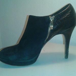 Vince Camuto Bootie Heals