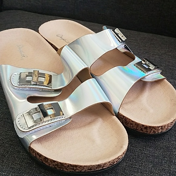 ❣Hologram Silver Double Strap Sandals❣ - Picture 4 of 4