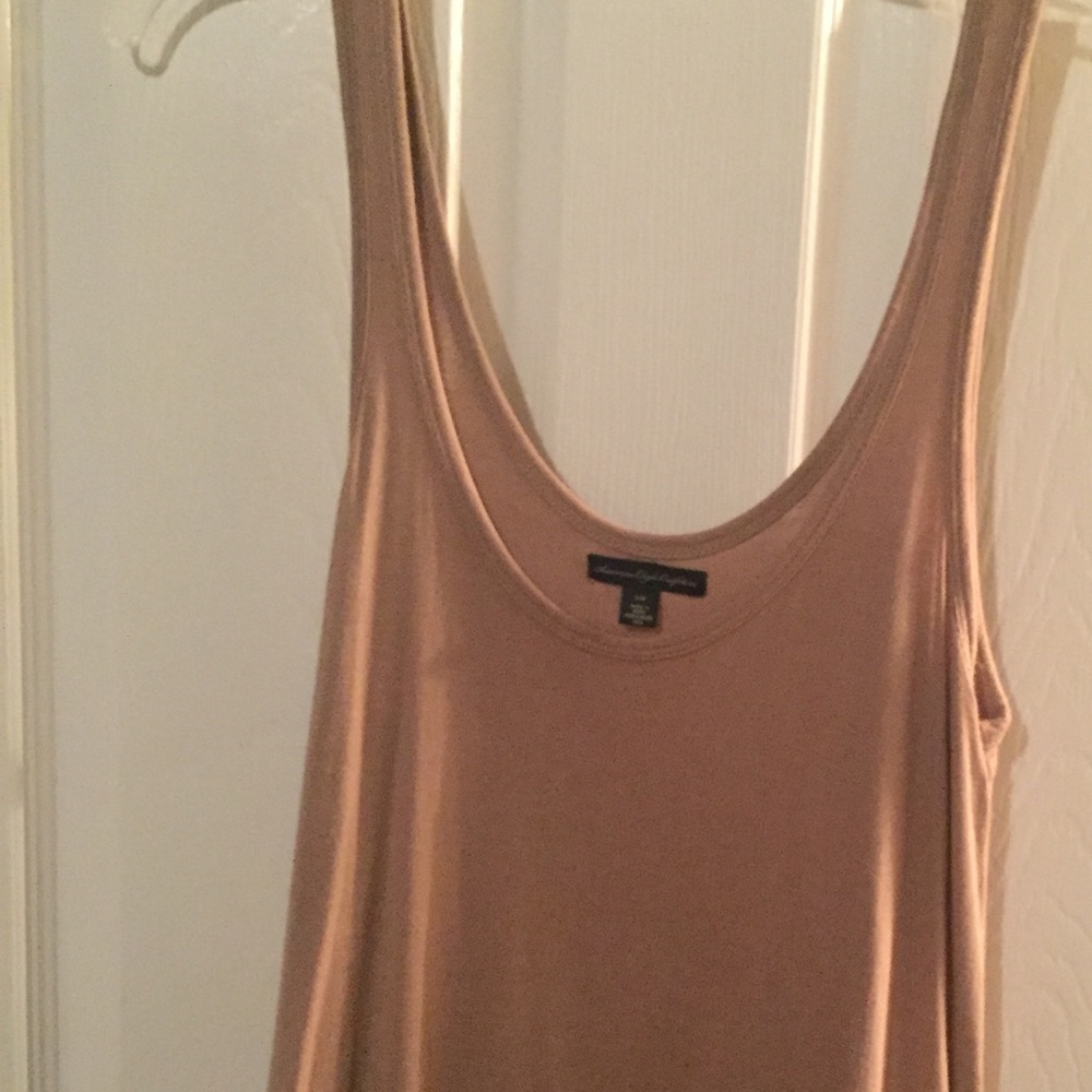 Tan tank