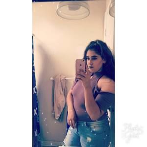 Meet your Posher, Yesenia