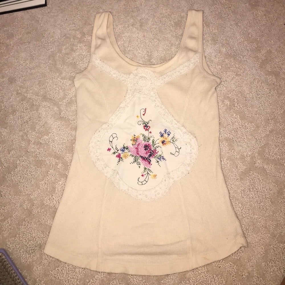 Cream lace stitched tank top