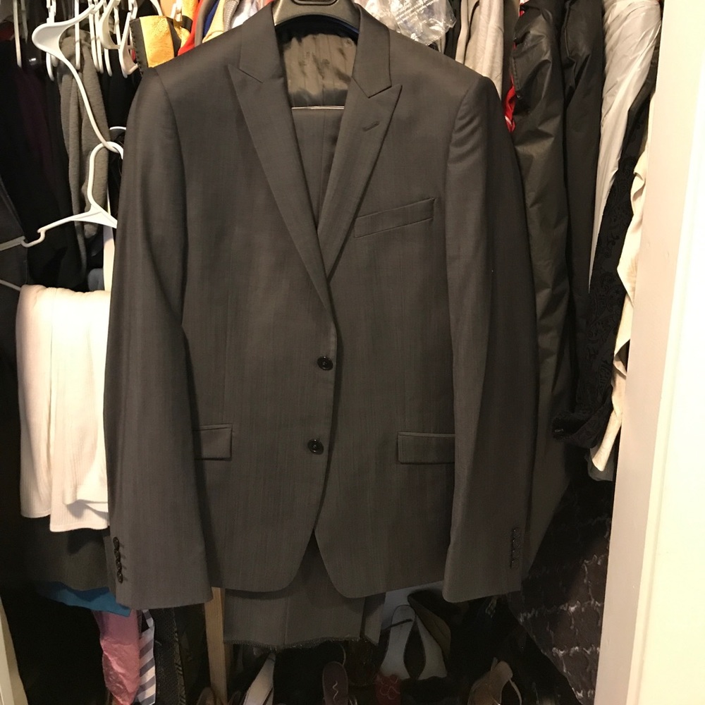 Men's Versace suit %100 authentic