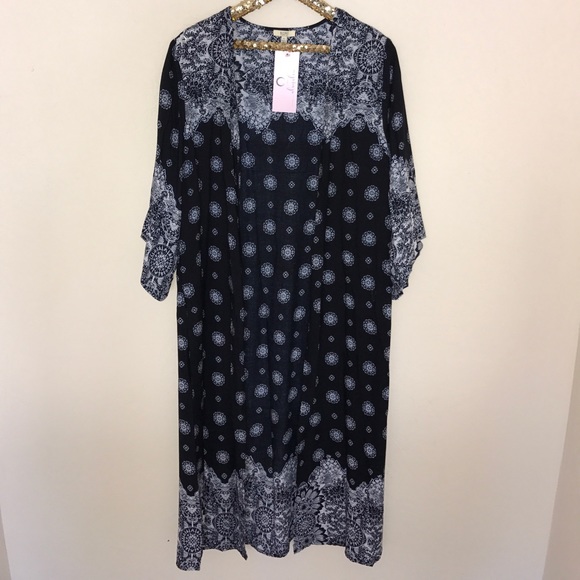 Printed Navy & White Kimono - Picture 3 of 5