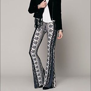 XS Novella Royale Black Hazely Janis Bells