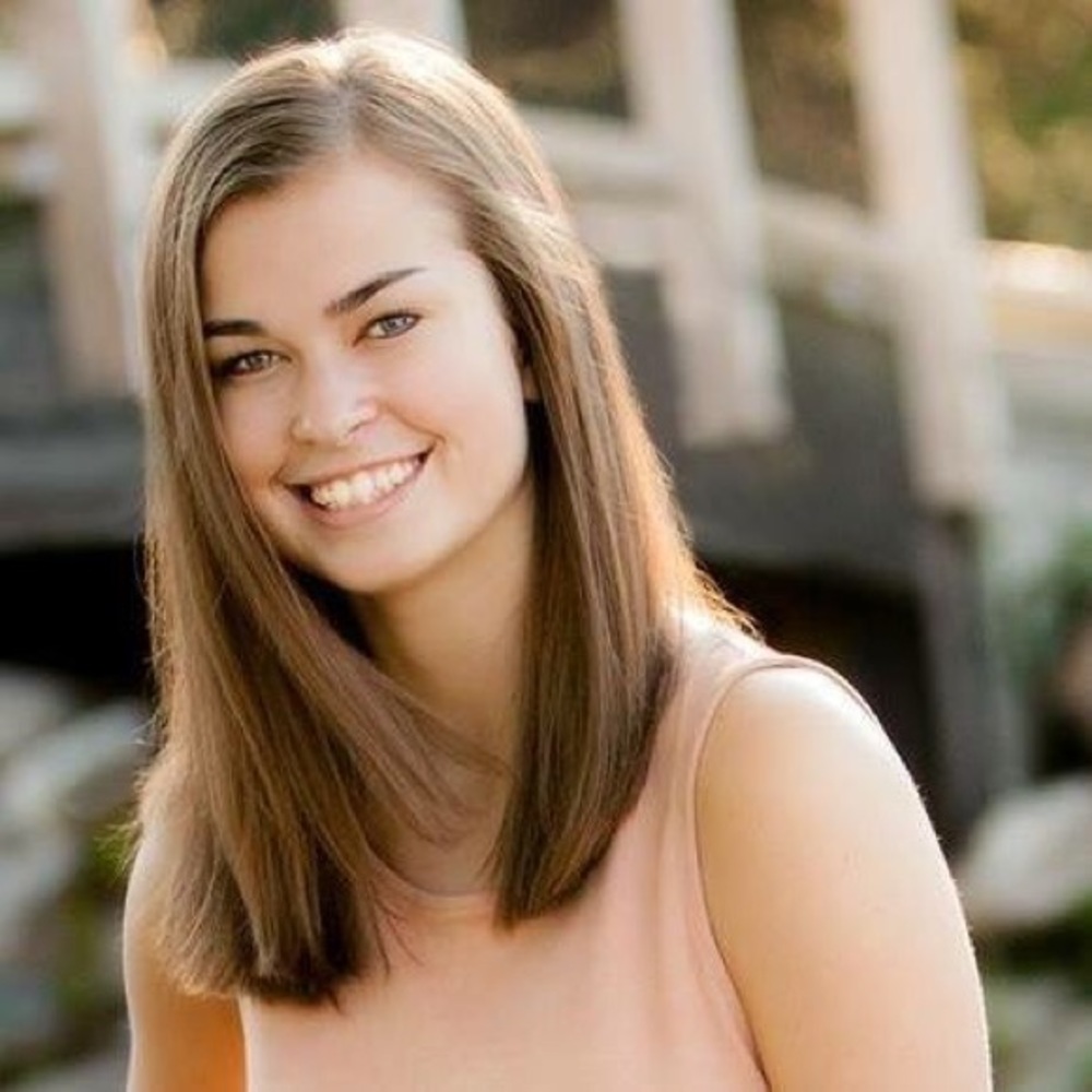 Meet your Posher, Cortney
