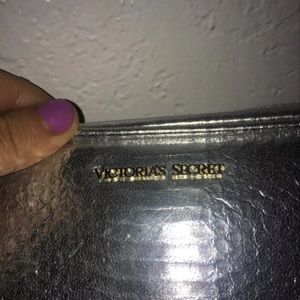 cross body VS bag
