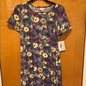 XS Carly lularoe