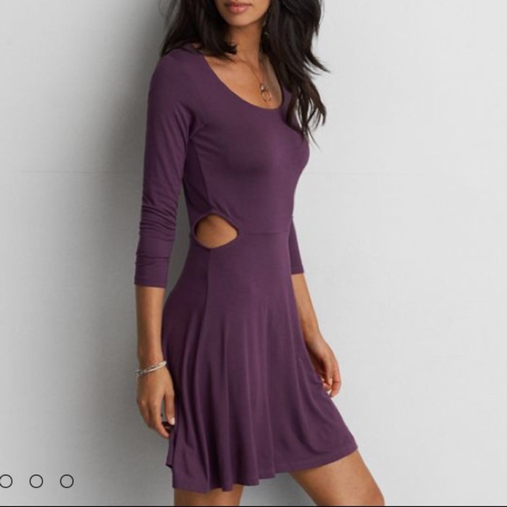Fit & Flare side cut-out maroon dress