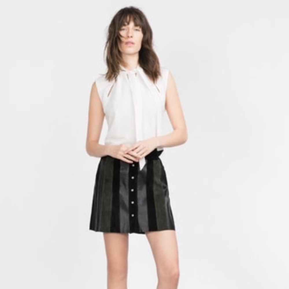 Zara Crop Tie Blouse in Size L