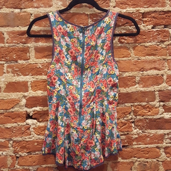 Floral print peplum top - Picture 2 of 2