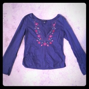 ABERCROMBIE classic embroidered top