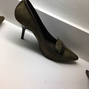 Tory Burch suede heels with leather