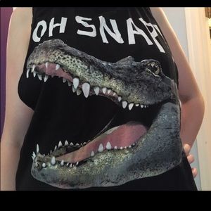 Oh Snap! Twist back tank top