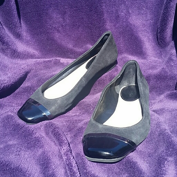 Calvin Klein Flats - Picture 1 of 5