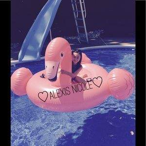 Meet your Posher, Lexi