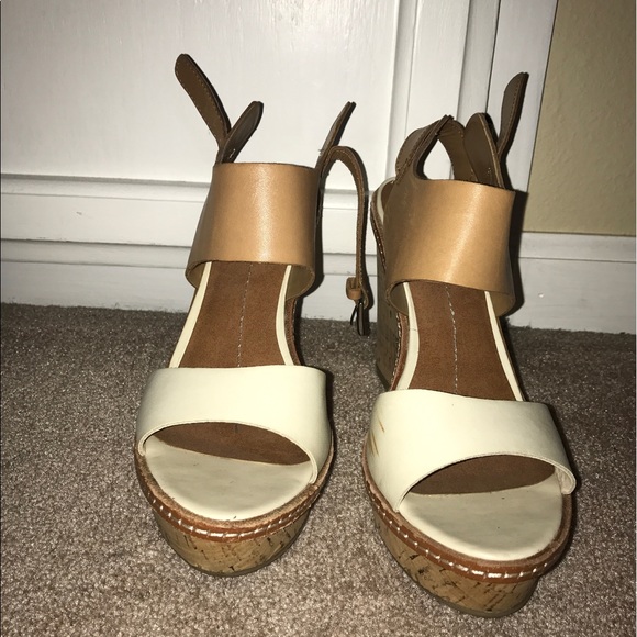 Dolce Vita cork wedges - Picture 2 of 2