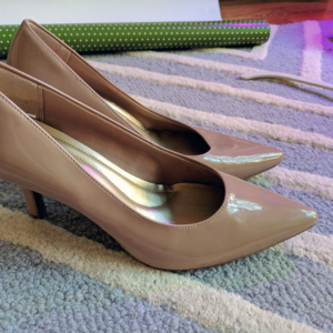 Nude comfort plus patent pointed pump size 8