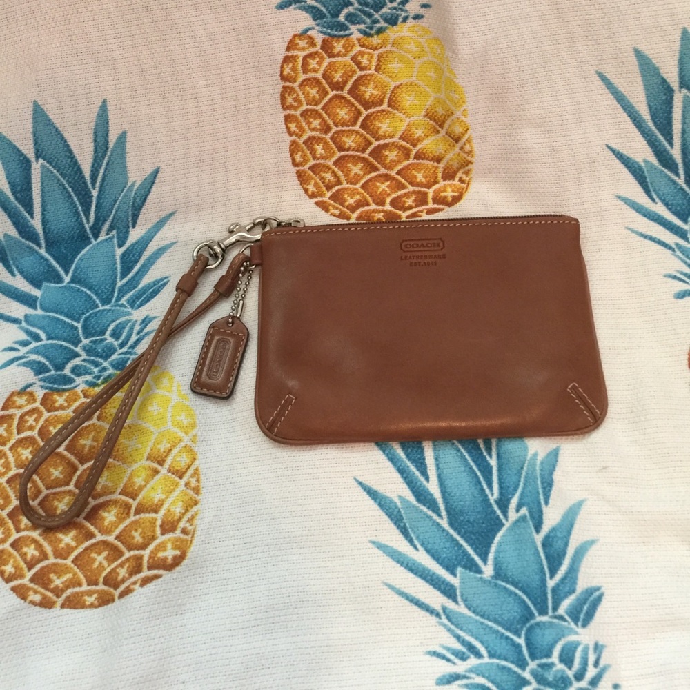 Cute coach wristlet