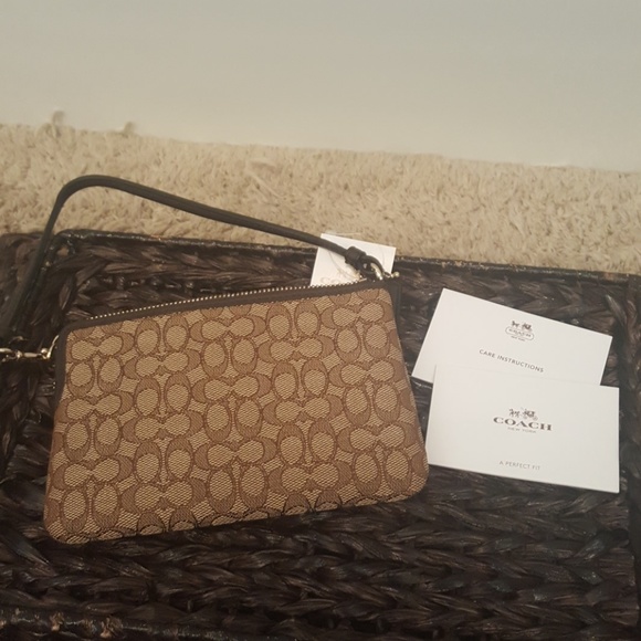 Coach wristlet, NWT - Picture 2 of 3