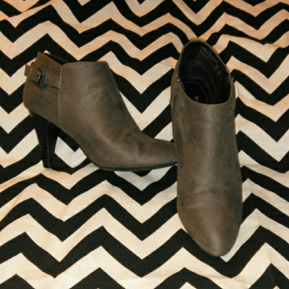 Great condition booties