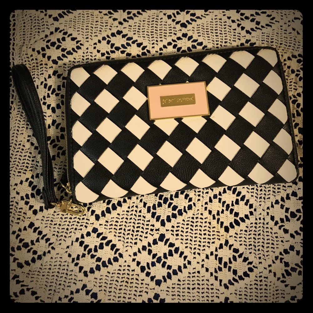 Betsey Johnson wallet