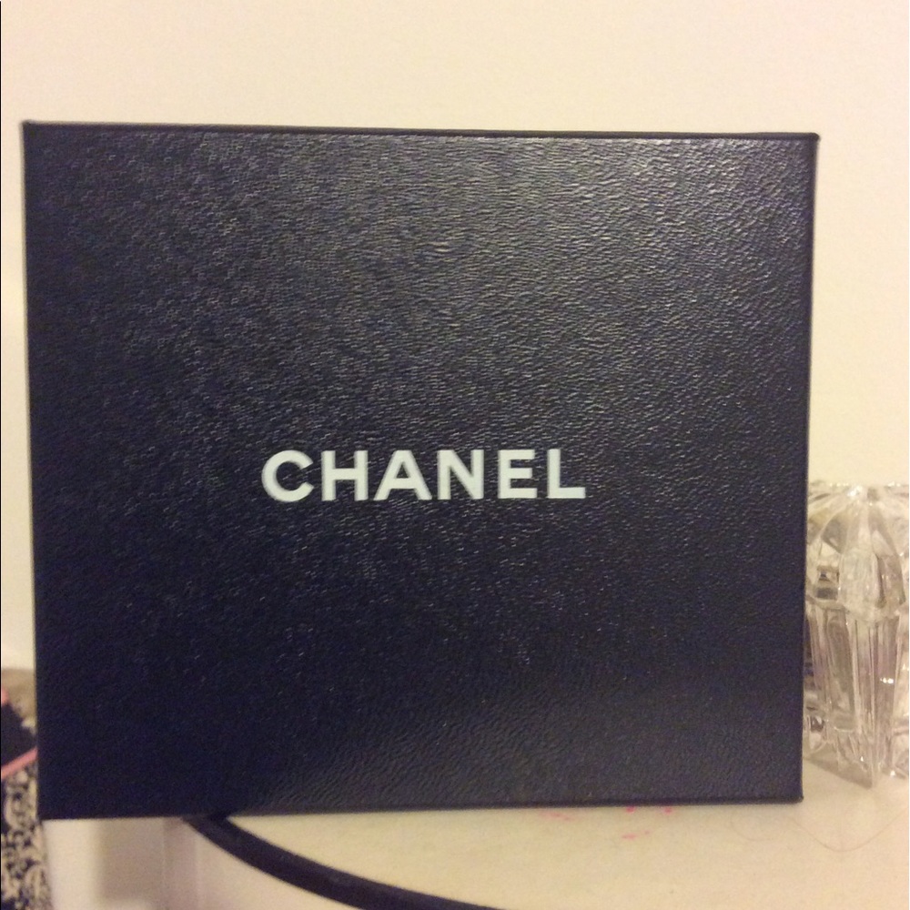 AUTHENTIC CHANEL COIN PURSE