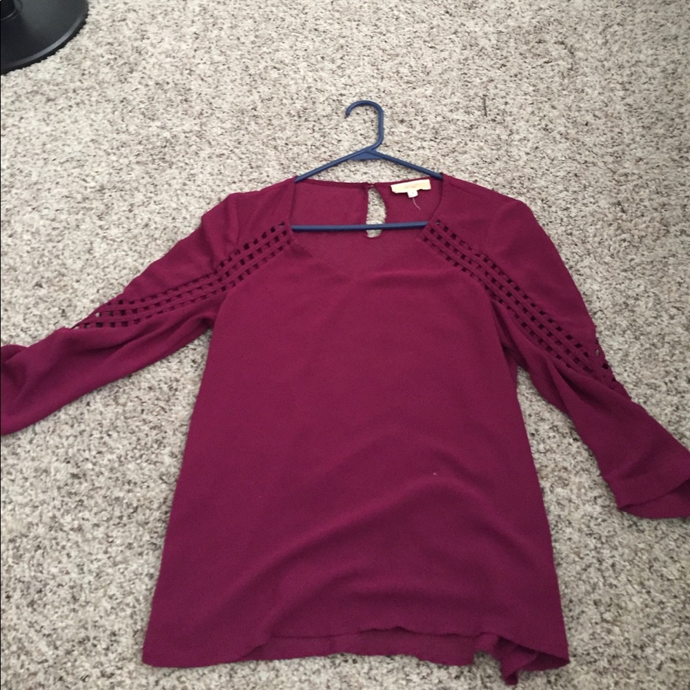 3/4 sleeve purple top with detailed sleeves