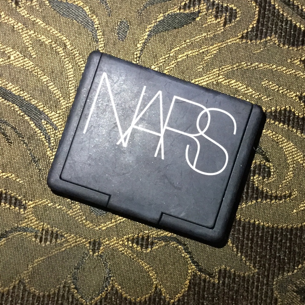 NARS highlighting powder