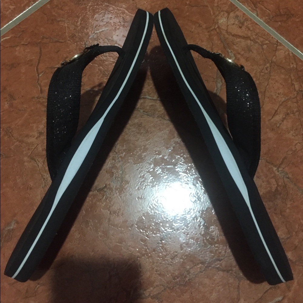 Women Sandals - Picture 3 of 4