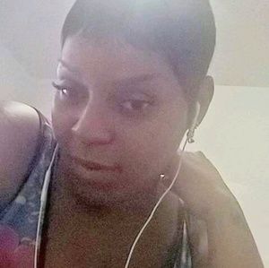 Meet your Posher, Iris