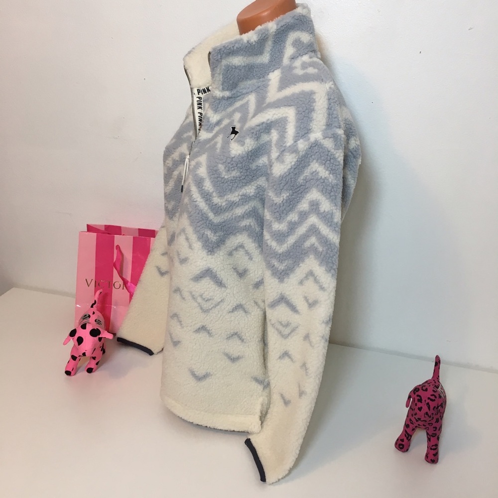 NEW PINK VS SHERPA HALF ZIP PULLOVER - Picture 4 of 7
