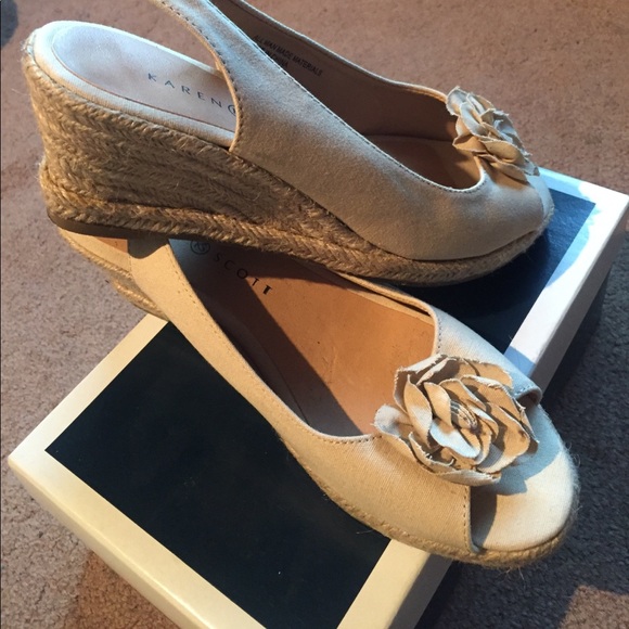 Peep toe wedges - Picture 2 of 2