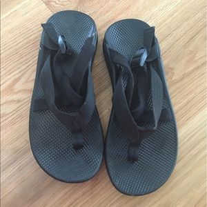 Men's black sandals