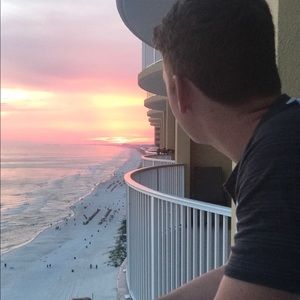 Meet your Posher, Ethan