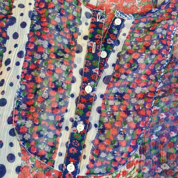 Vanilla Star Sheer Buttoned Tank Blouse - Picture 3 of 3