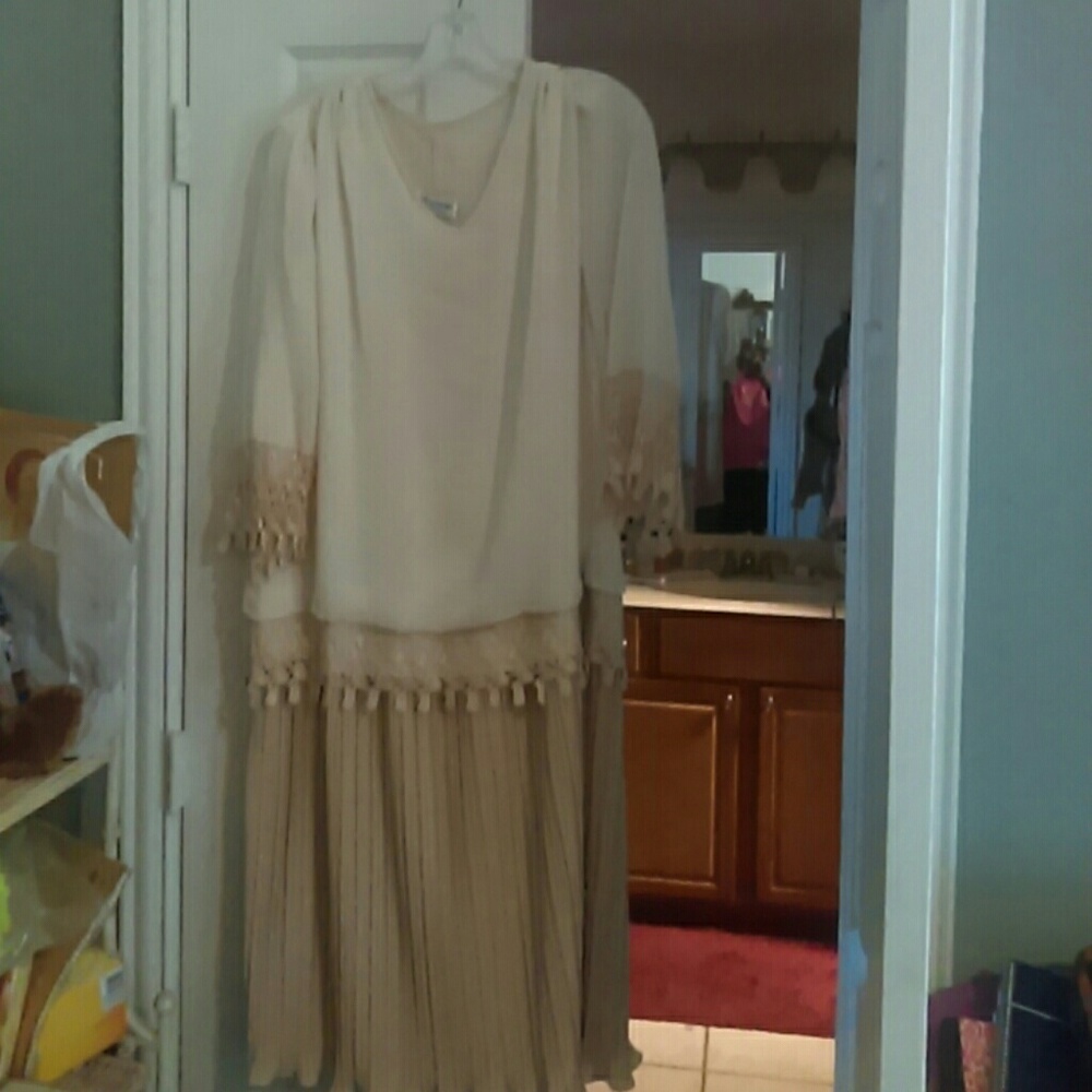 Short dressy dress