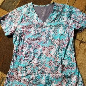 Scrub top size Small