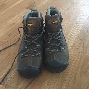 Men's Keen hiking boots
