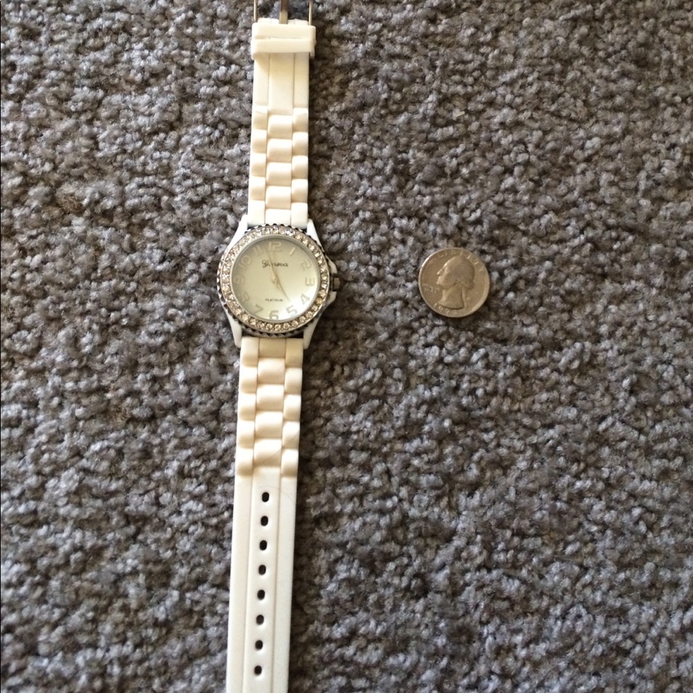 Ladies Watch - Picture 2 of 3