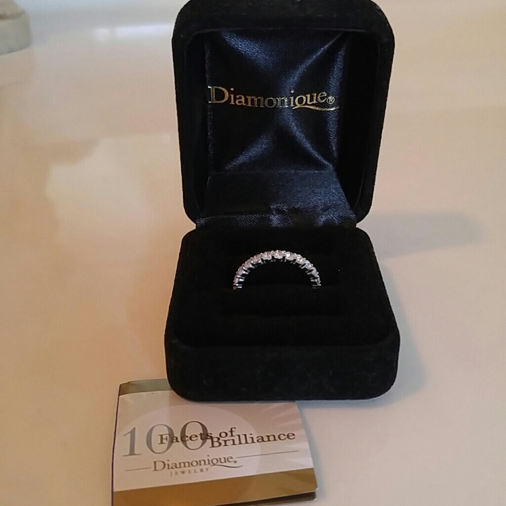 DIAMONIQUE BAND (SW 14K CZ CHINA)