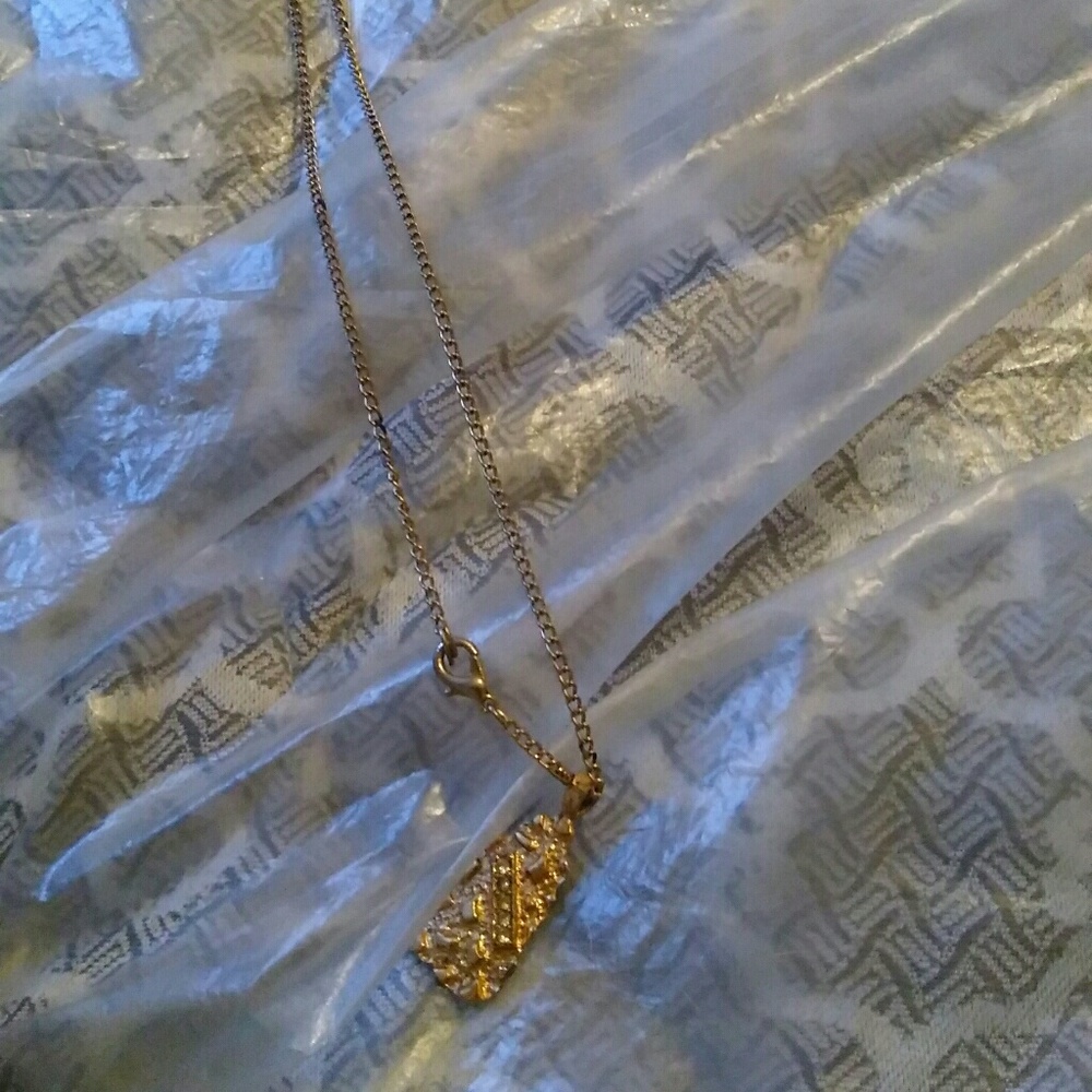 Gold' necklace
