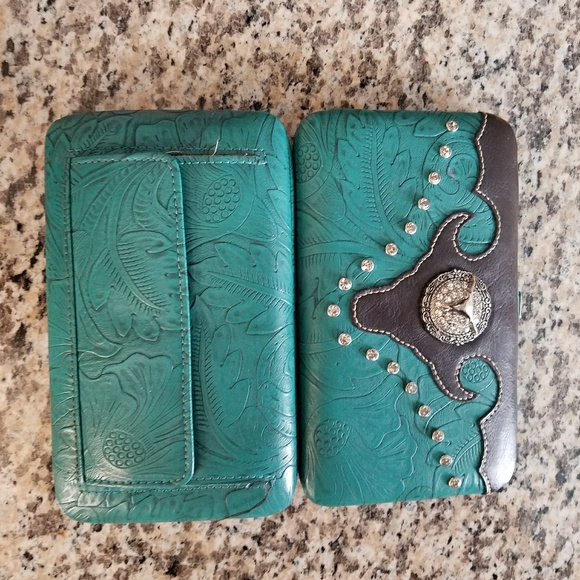 Wallet - Picture 3 of 3