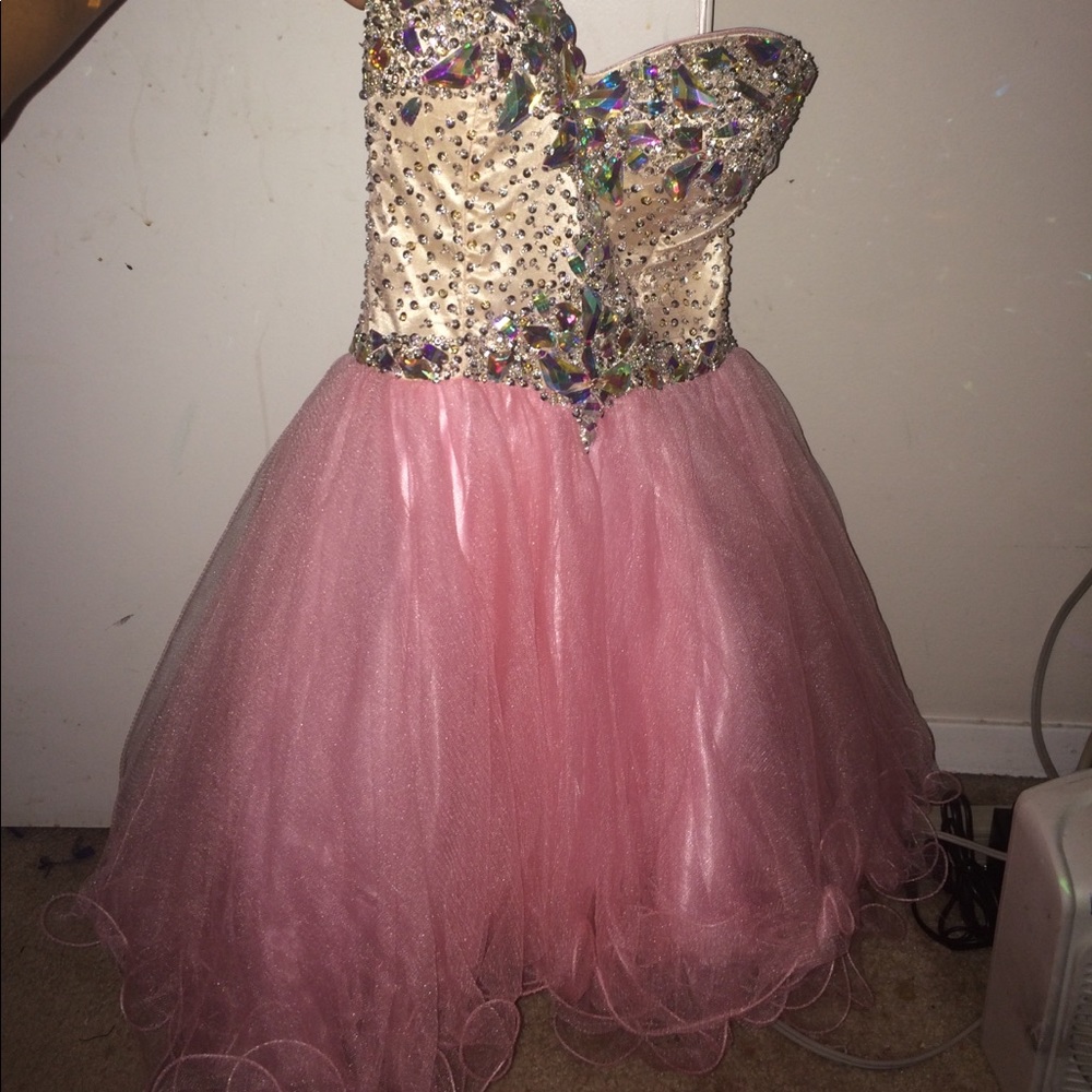 NWOT‼️Pink Bedazzled Cupcake Prom Dress