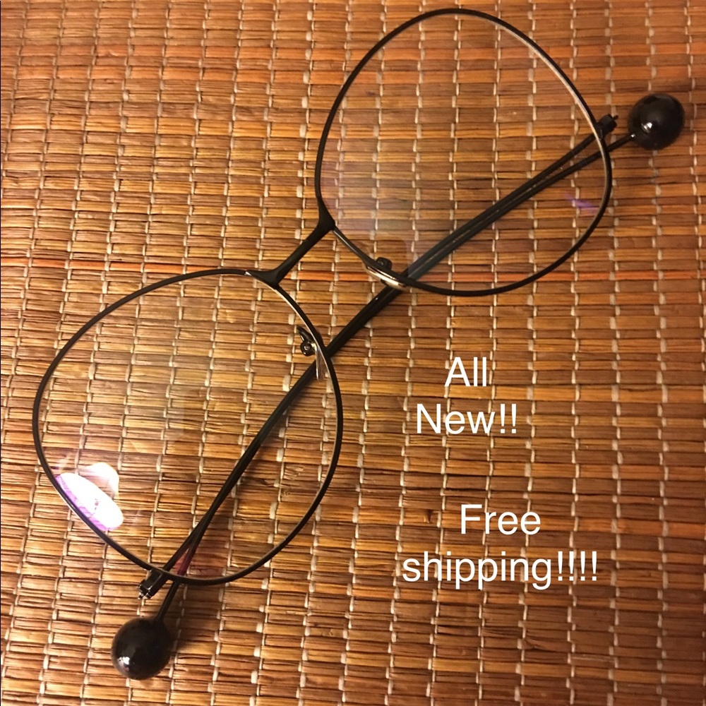 Casual black frame glasses