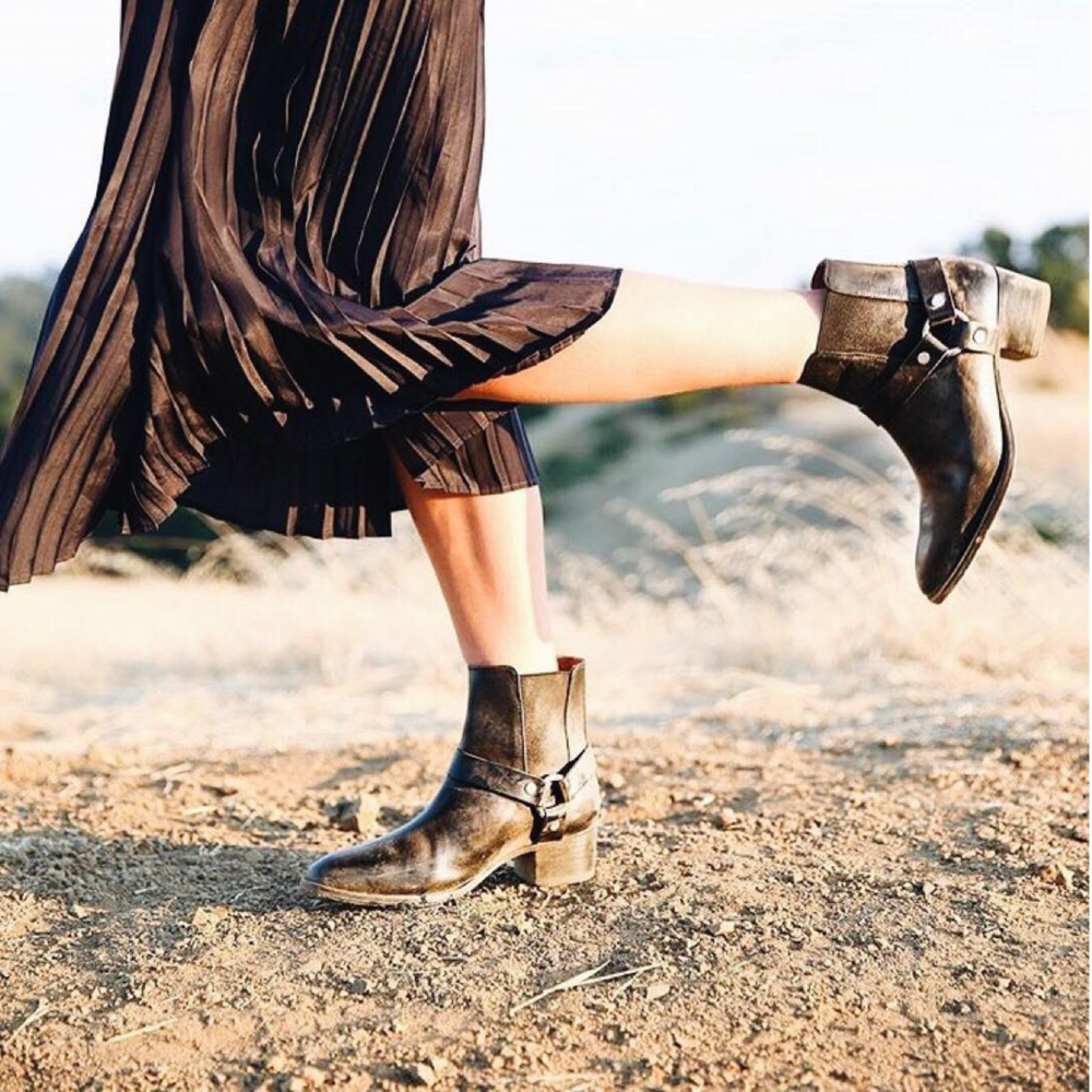SOLD****Frye Dara Harness short square toe boots