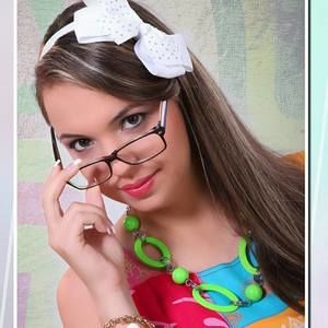 Meet your Posher, Naya licet