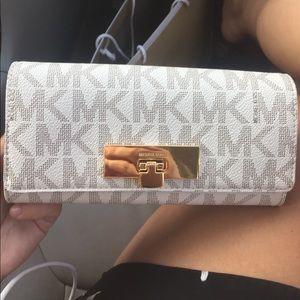 NWT Micheal Kors Callie leather carryall