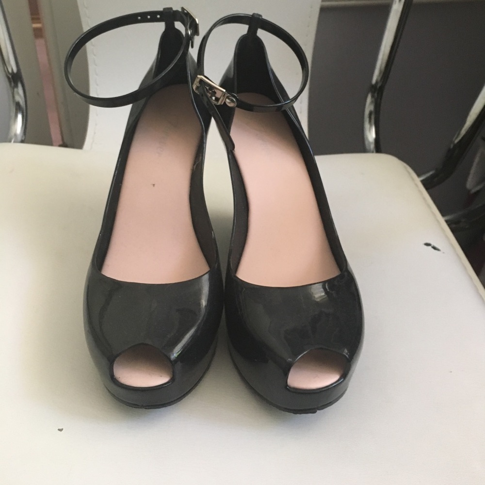 Black  jelly wedges