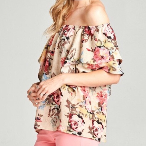 Off The Shoulder Floral Blouse - Picture 4 of 6